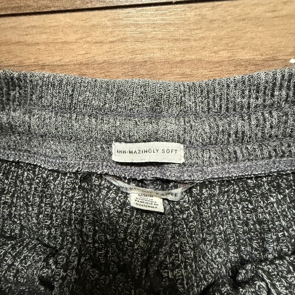 American Eagle | Size M | Ahh-Mazingly Soft Cropped Jogger – Dark Grey - Picture 5 of 6